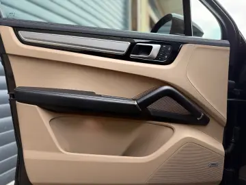 Cayenne Hybrid Platinum Edition SportC 360 Pano