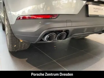 Cayenne E-Hybrid Pano Beifahrerdisplay BOSE