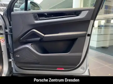 Cayenne E-Hybrid Pano Beifahrerdisplay BOSE