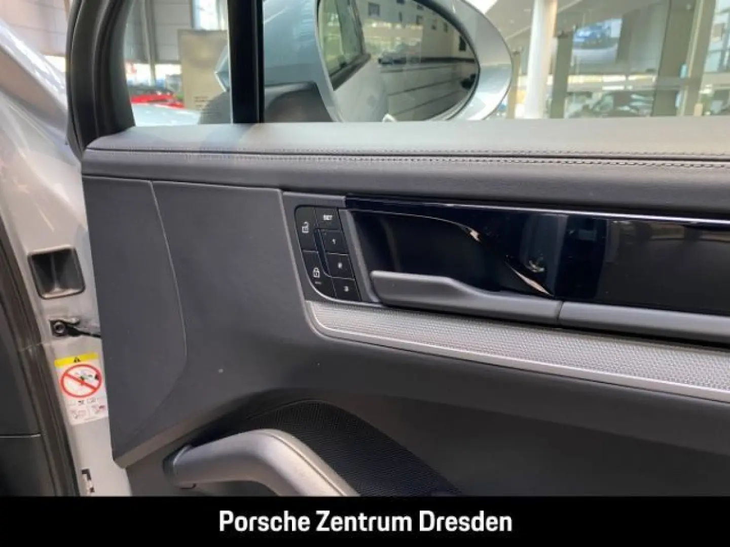 Cayenne E-Hybrid Pano Beifahrerdisplay BOSE