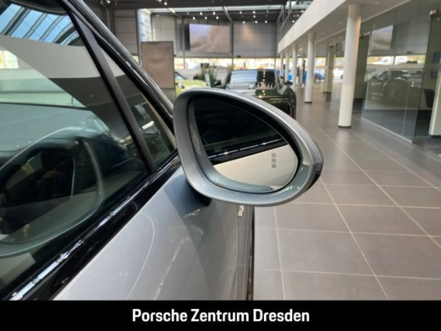 Cayenne E-Hybrid Pano Beifahrerdisplay BOSE