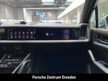 Cayenne E-Hybrid Pano Beifahrerdisplay BOSE