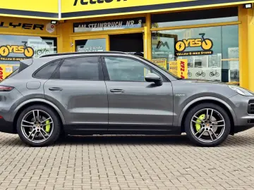 Cayenne E-Hybrid 21-Zoll Pano Luft AHK SAGA