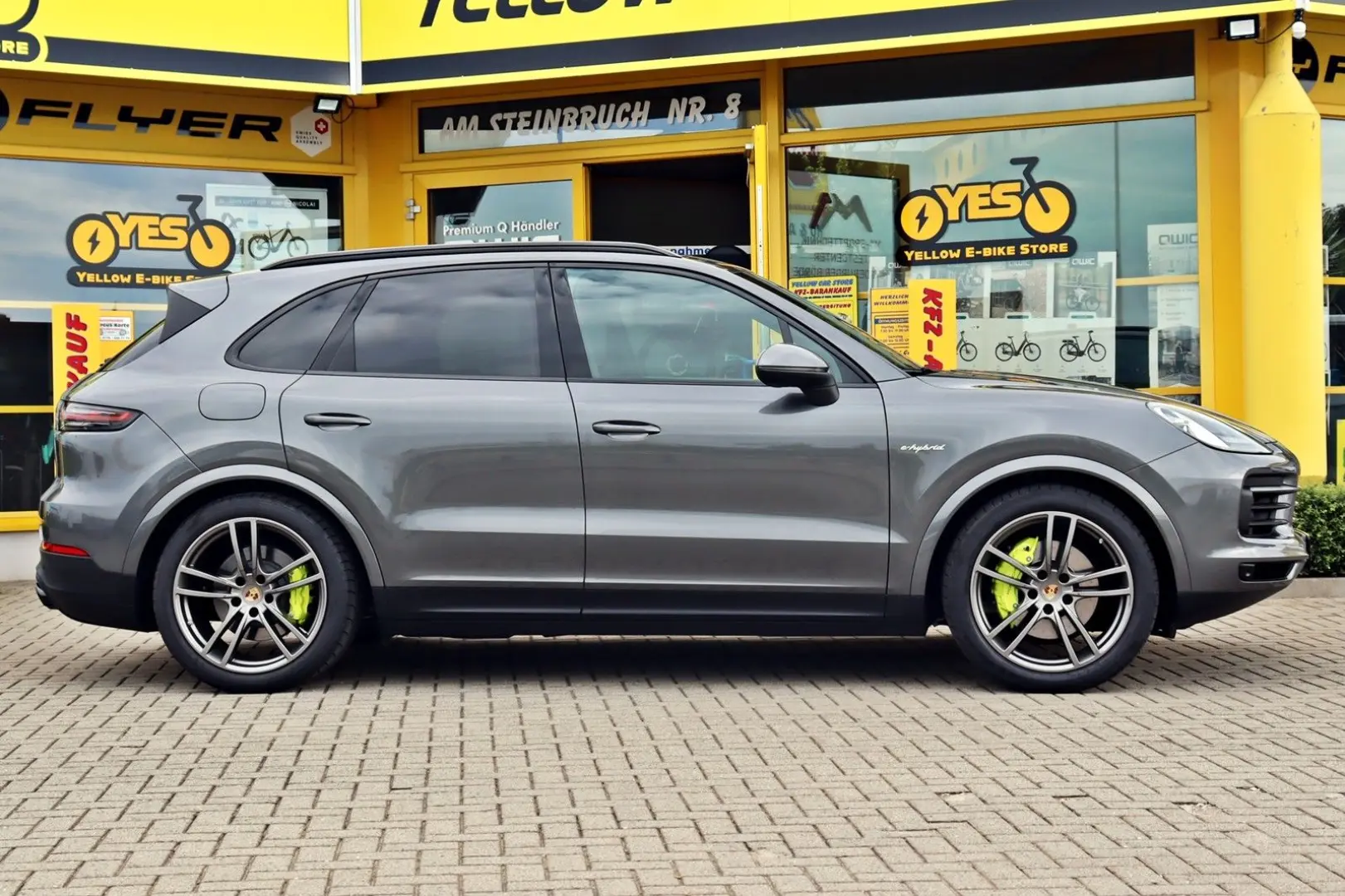Cayenne E-Hybrid 21-Zoll Pano Luft AHK SAGA