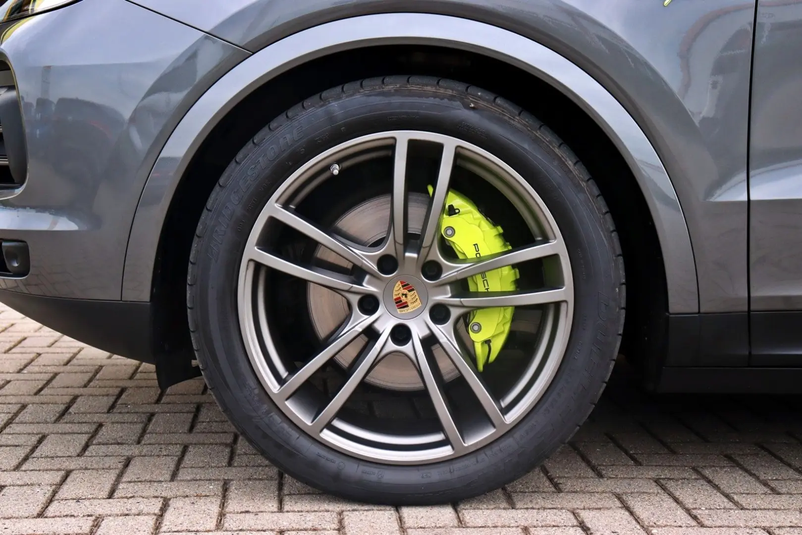 Cayenne E-Hybrid 21-Zoll Pano Luft AHK SAGA