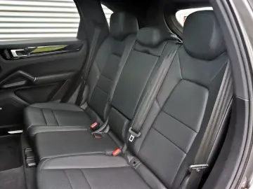 Cayenne E-Hybrid 21-Zoll Pano Luft AHK SAGA