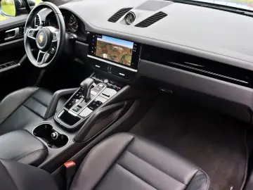 Cayenne E-Hybrid 21-Zoll Pano Luft AHK SAGA