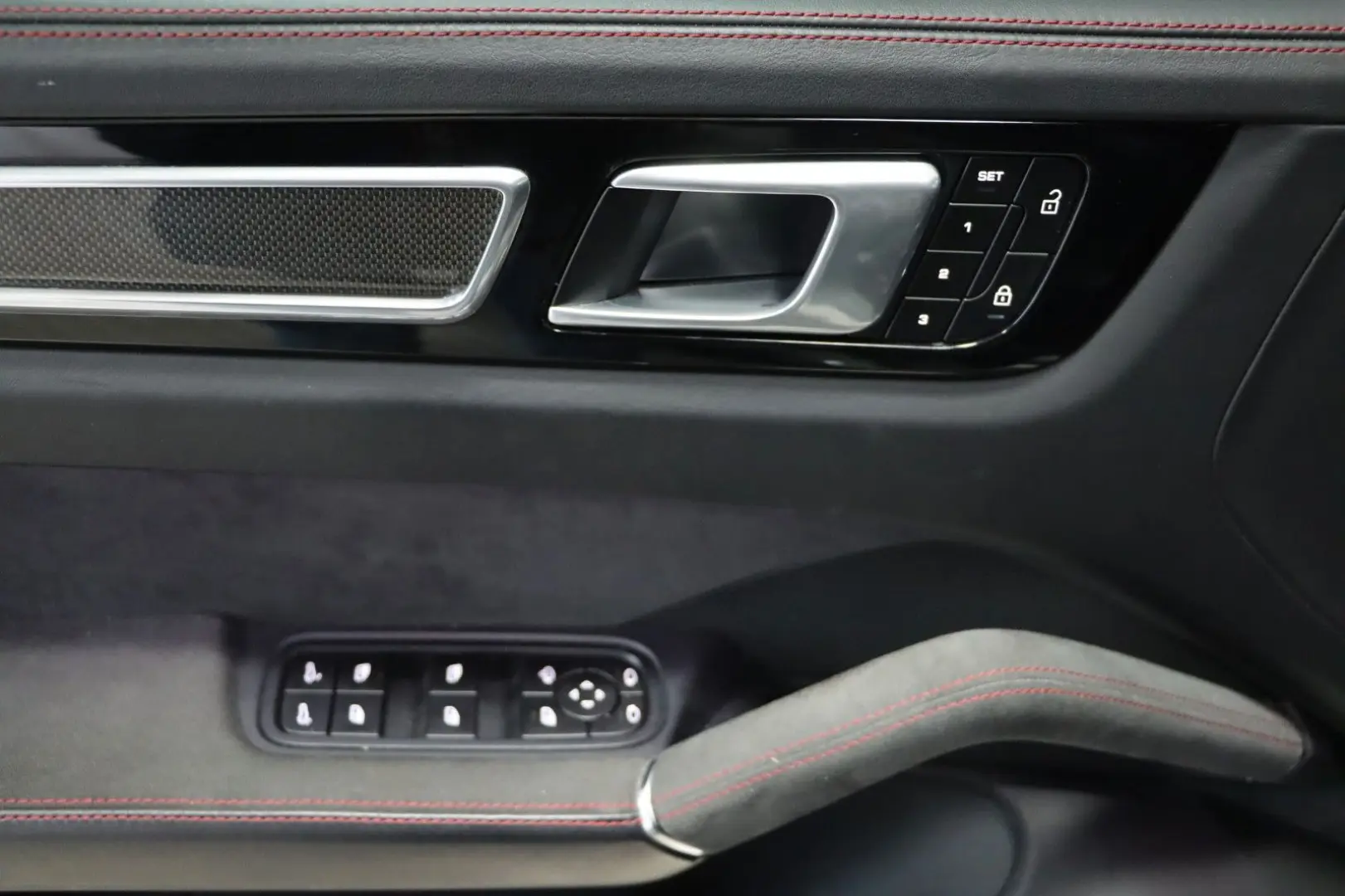 Cayenne GTS 21 Zoll Pano APPROVED BIS 01 2027