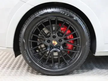 Cayenne GTS 21 Zoll Pano APPROVED BIS 01 2027