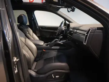 Cayenne 3.0 V6  APPROVED U-Frei Pano 20 Zoll Top