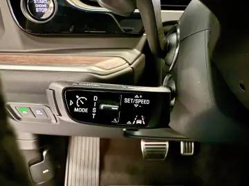 Cayenne Turbo E-Hybrid SportDesign PCCB PTS AHK