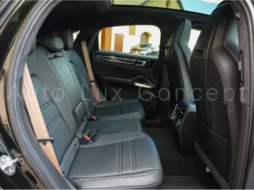 Cayenne Turbo Coupé PTS Full PPF Matrix HUD 360