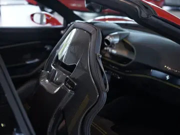 F8 Spider  Lift SOFORT Racing Daytona Alcantara