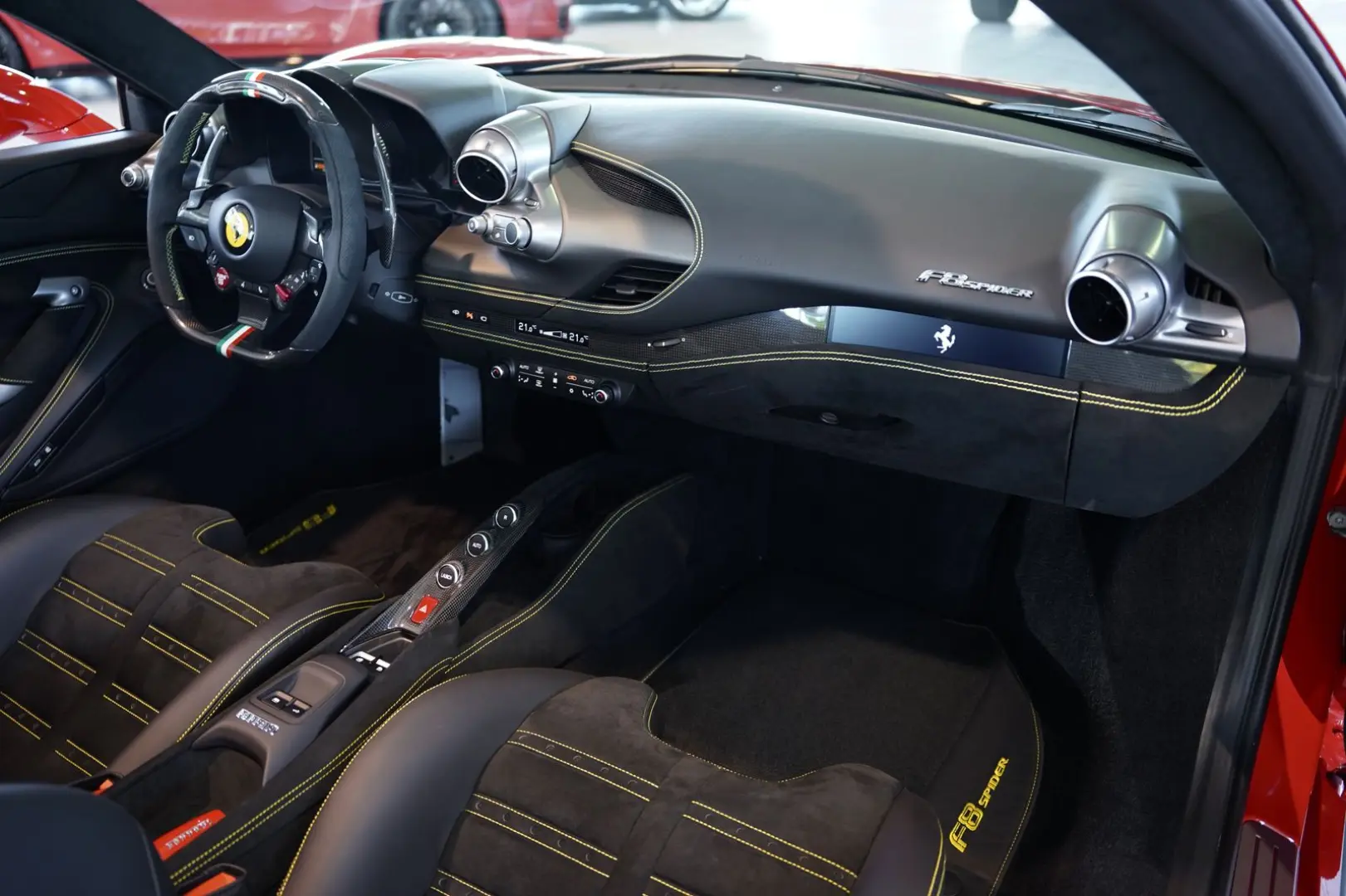 F8 Spider  Lift SOFORT Racing Daytona Alcantara