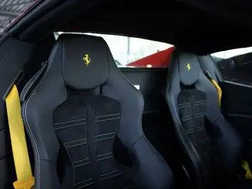 F8 Spider  Lift SOFORT Racing Daytona Alcantara