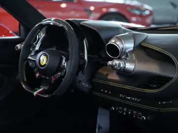 F8 Spider  Lift SOFORT Racing Daytona Alcantara