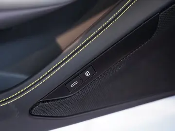 F8 Spider  Lift SOFORT Racing Daytona Alcantara