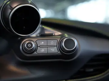 F8 Spider  Lift SOFORT Racing Daytona Alcantara