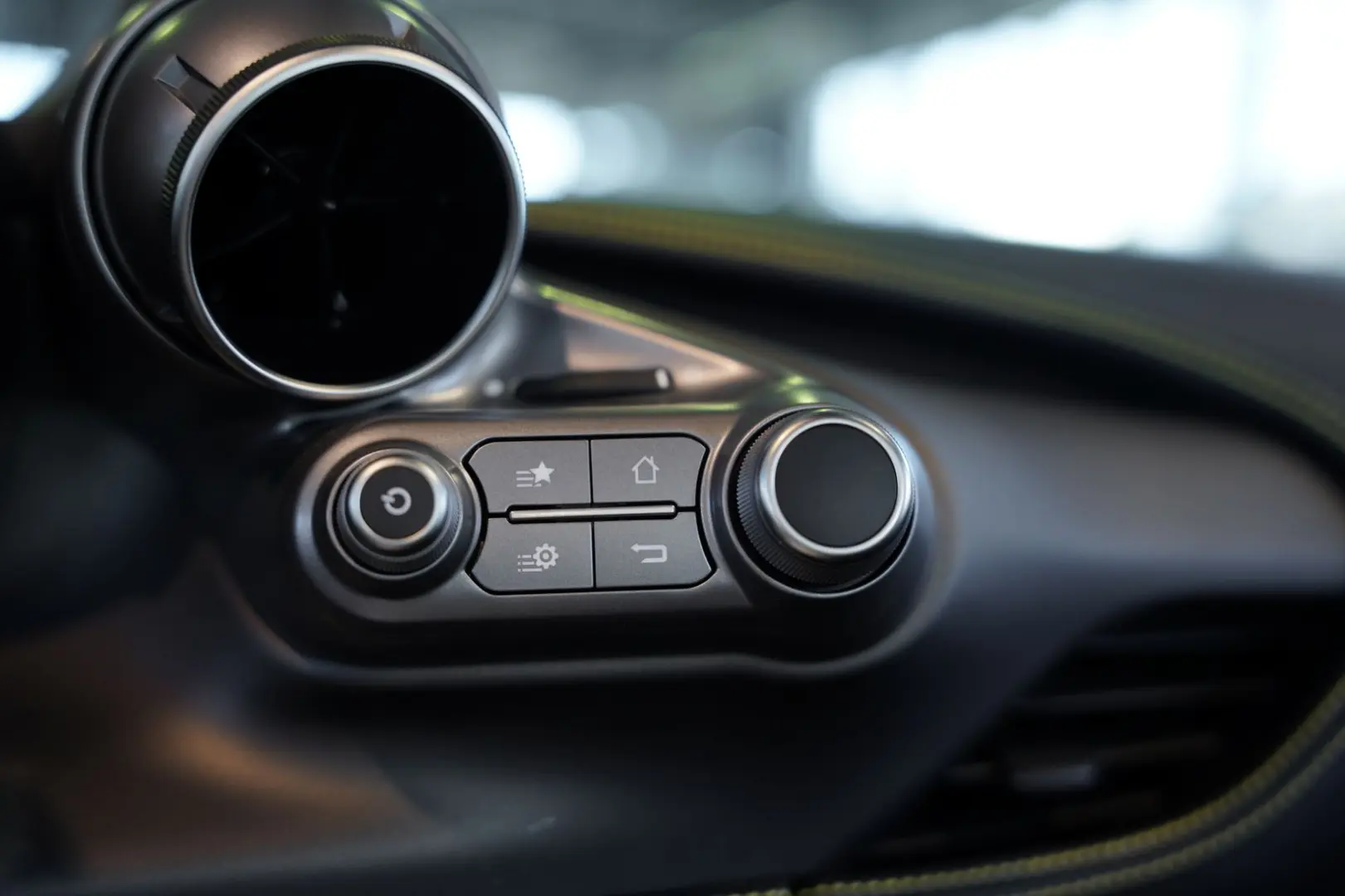 F8 Spider  Lift SOFORT Racing Daytona Alcantara