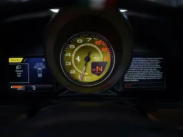 F8 Spider  Lift SOFORT Racing Daytona Alcantara