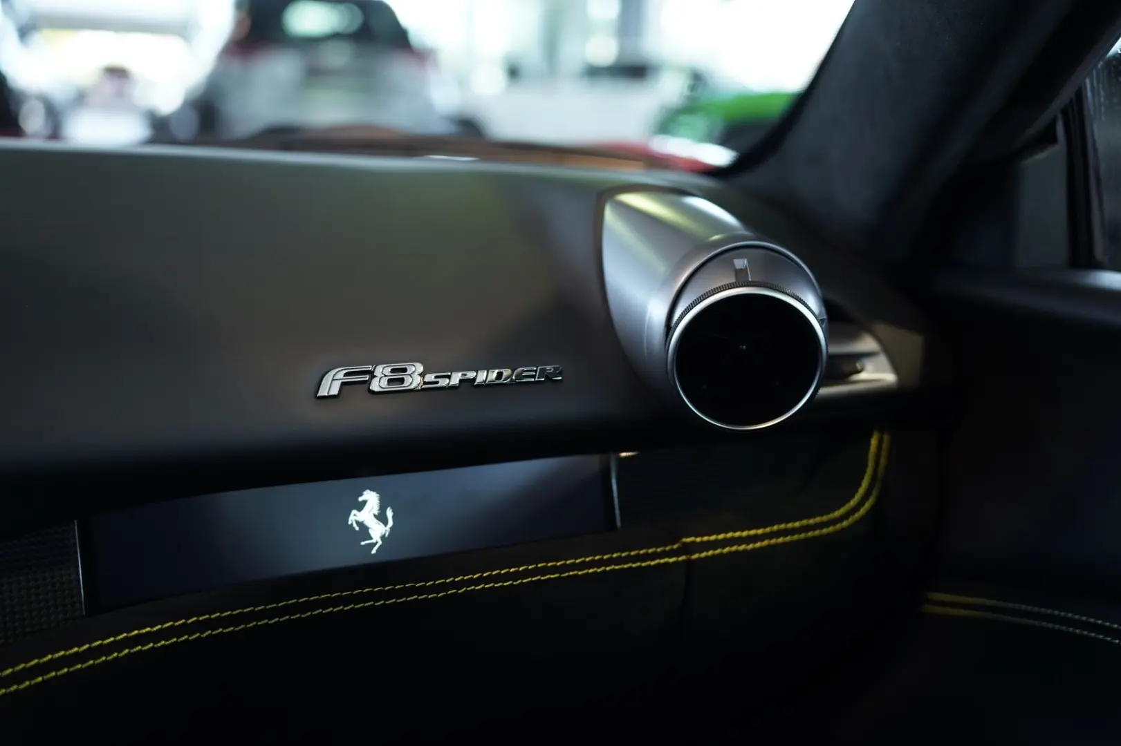 F8 Spider  Lift SOFORT Racing Daytona Alcantara