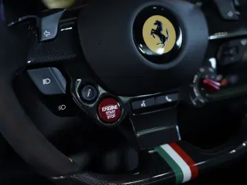 F8 Spider  Lift SOFORT Racing Daytona Alcantara