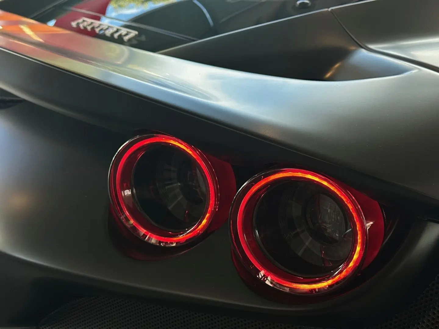 F8 Tributo Racing Lift Carbon Service neu Garant