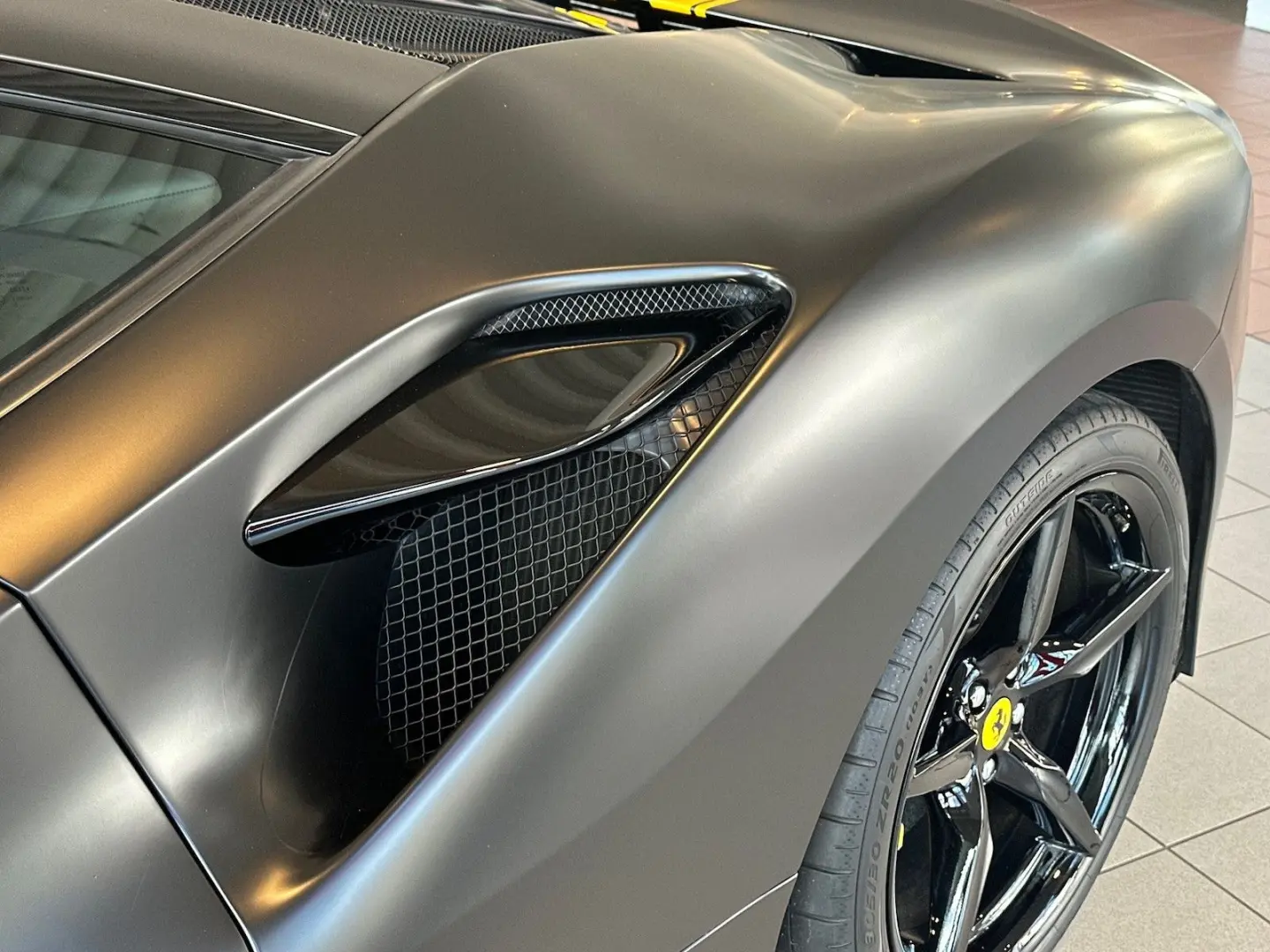 F8 Tributo Racing Lift Carbon Service neu Garant