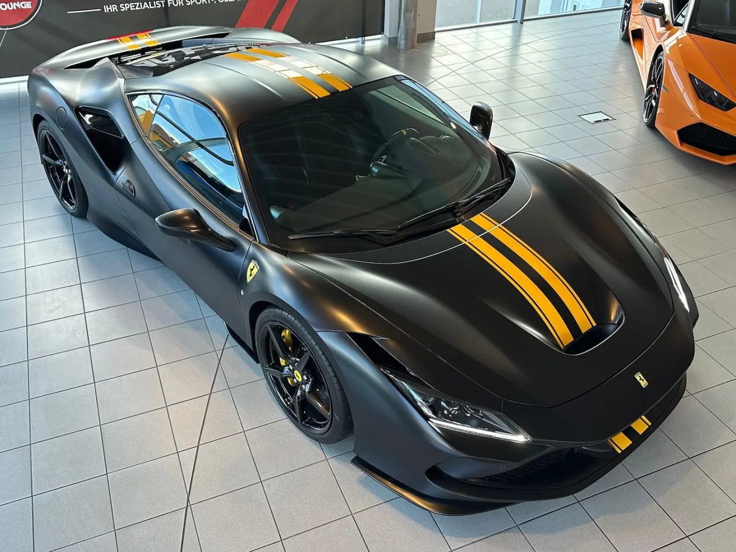 F8 Tributo Racing Lift Carbon Service neu Garant