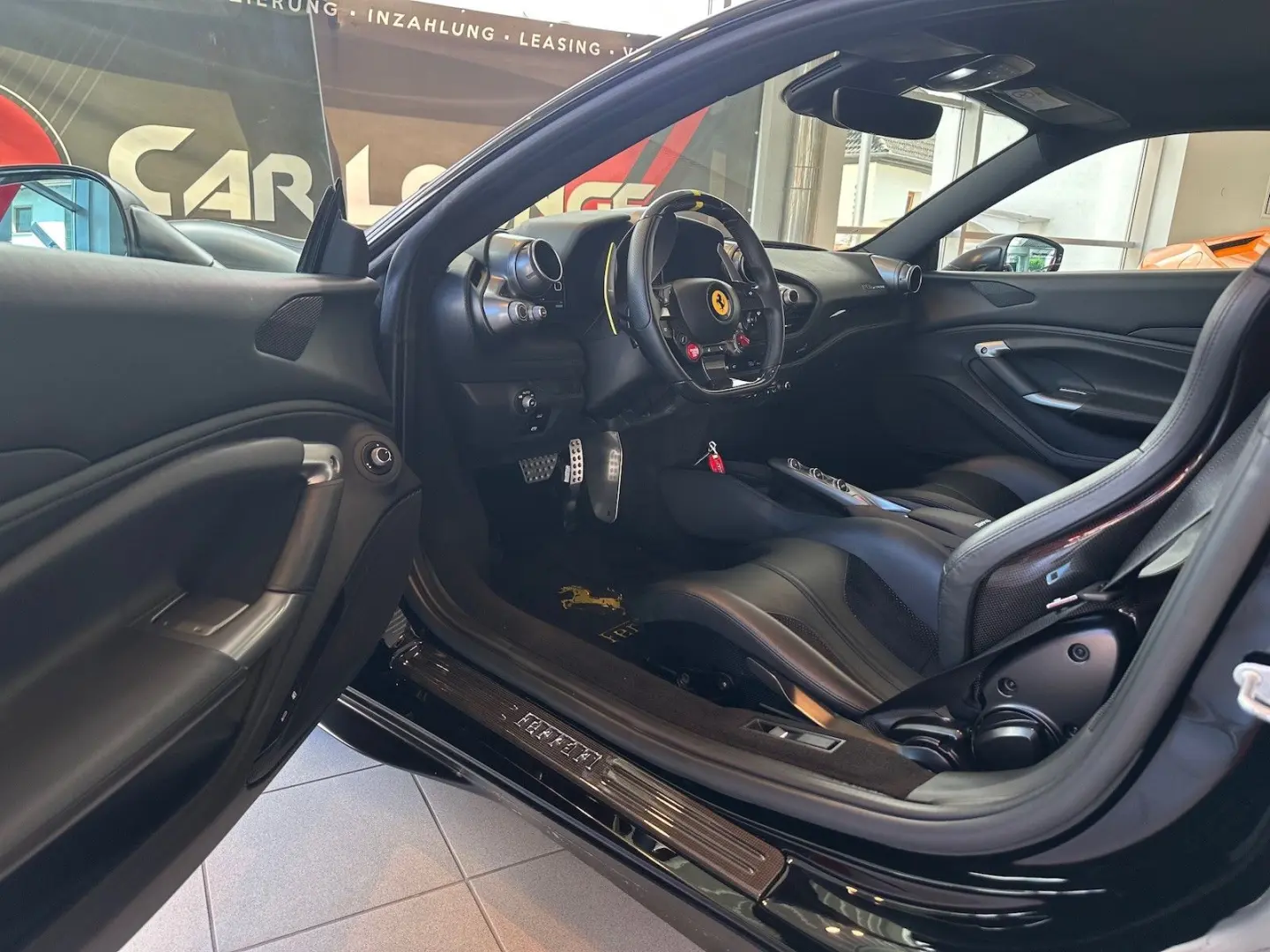 F8 Tributo Racing Lift Carbon Service neu Garant