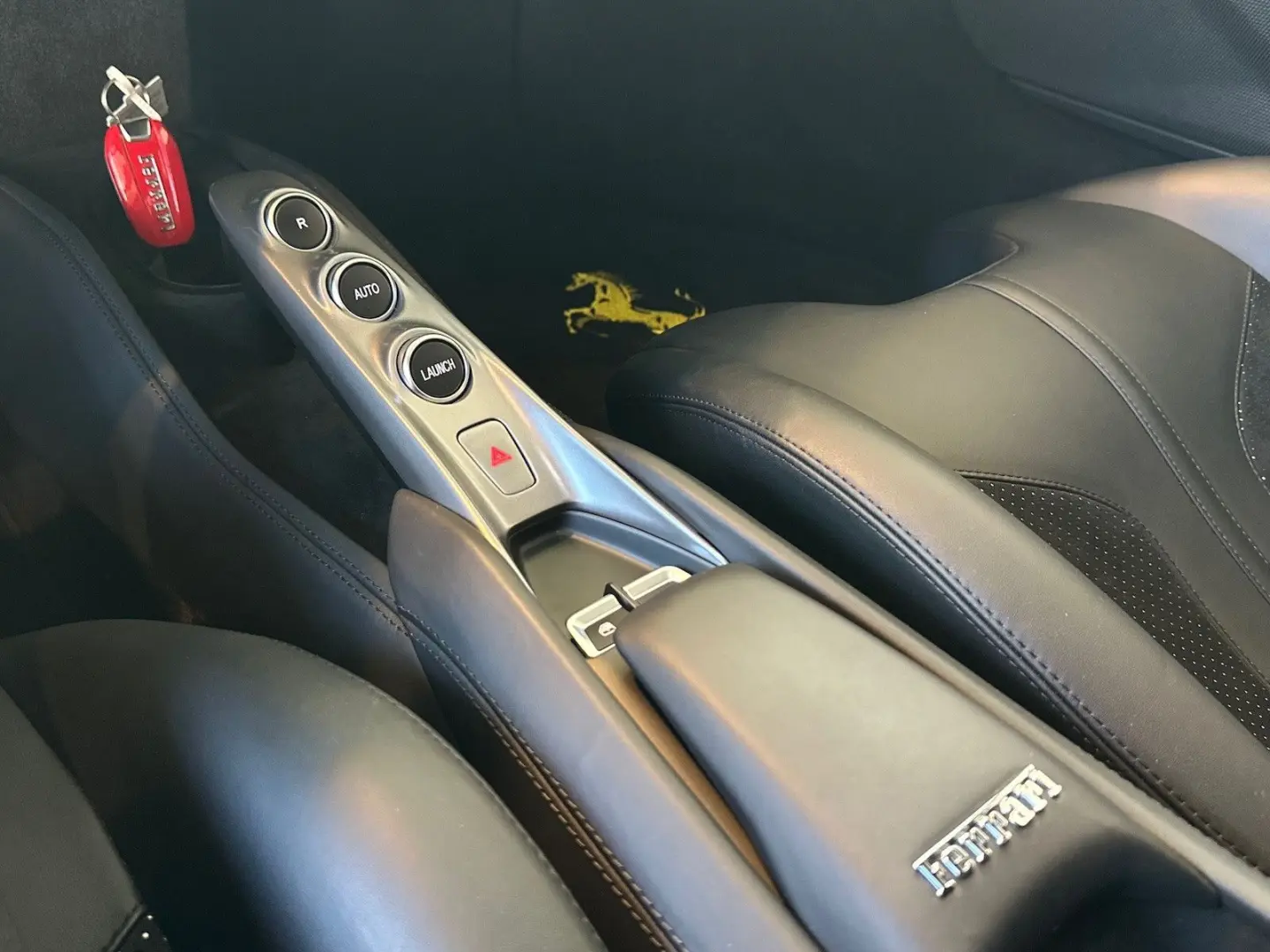 F8 Tributo Racing Lift Carbon Service neu Garant