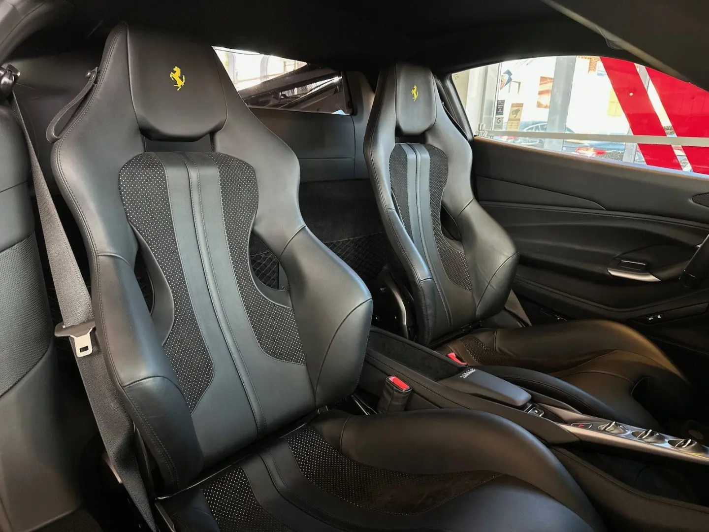 F8 Tributo Racing Lift Carbon Service neu Garant