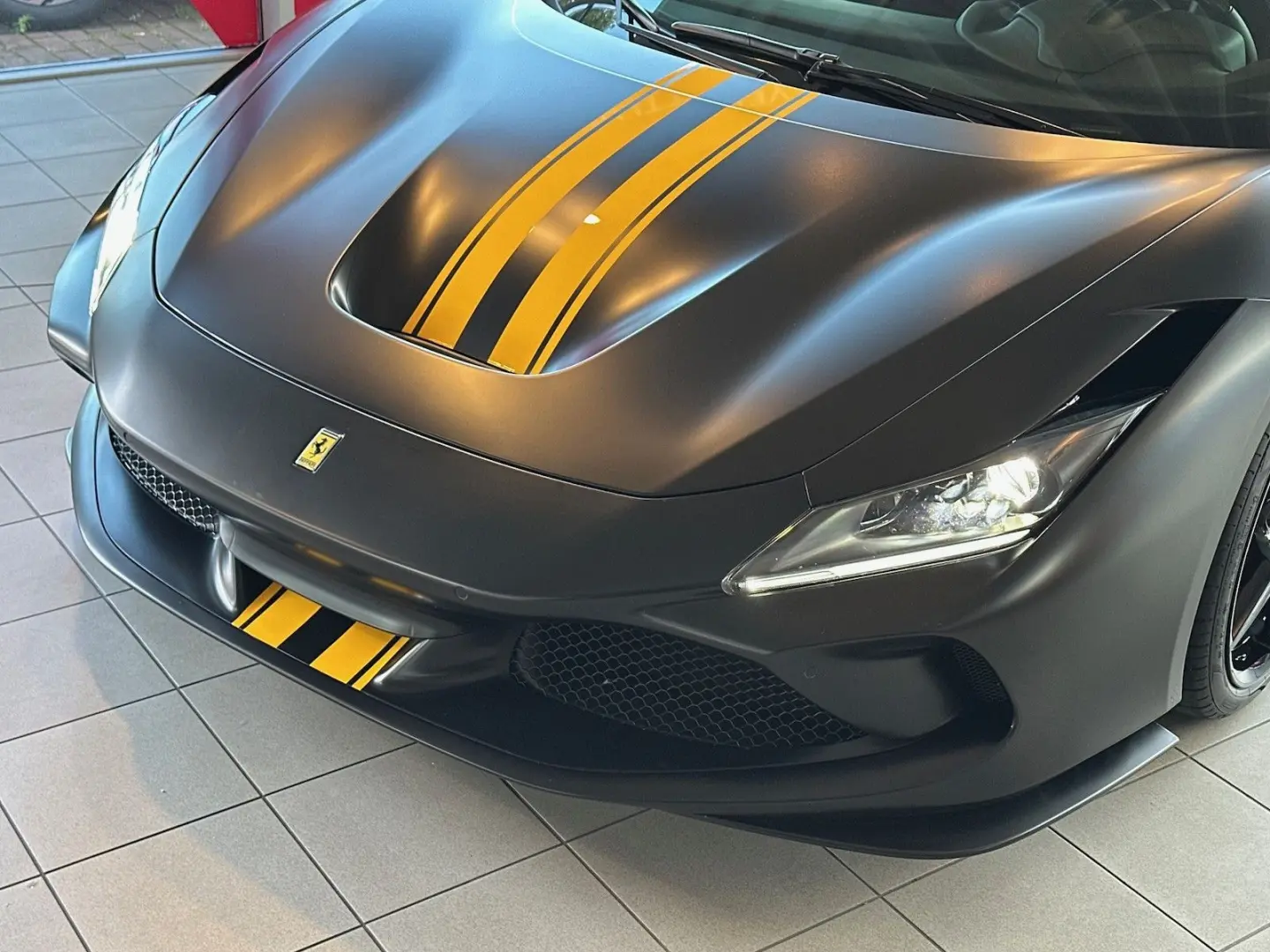 F8 Tributo Racing Lift Carbon Service neu Garant