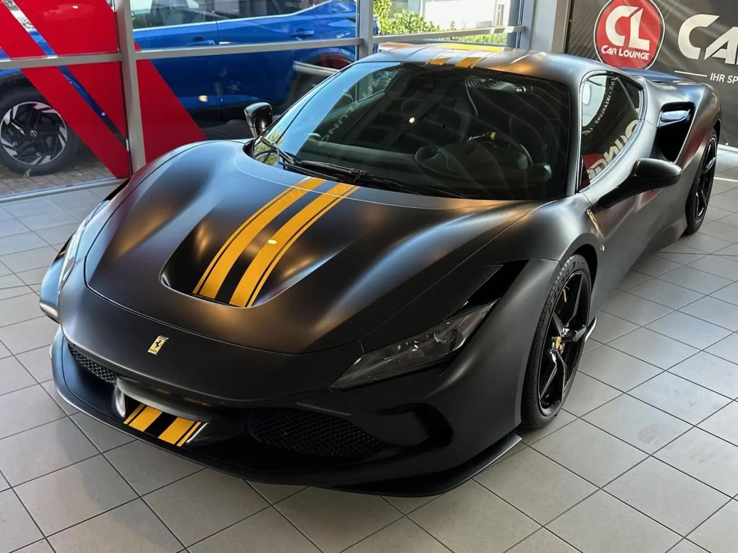 F8 Tributo Racing Lift Carbon Service neu Garant