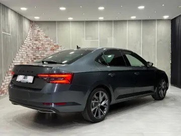 Superb 2.0 TDi Limousine Sportline Navi Leder Ma