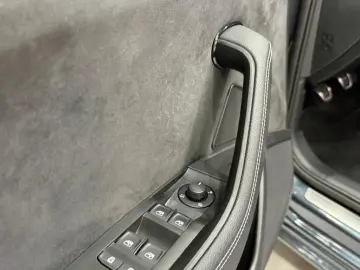 Superb 2.0 TDi Limousine Sportline Navi Leder Ma