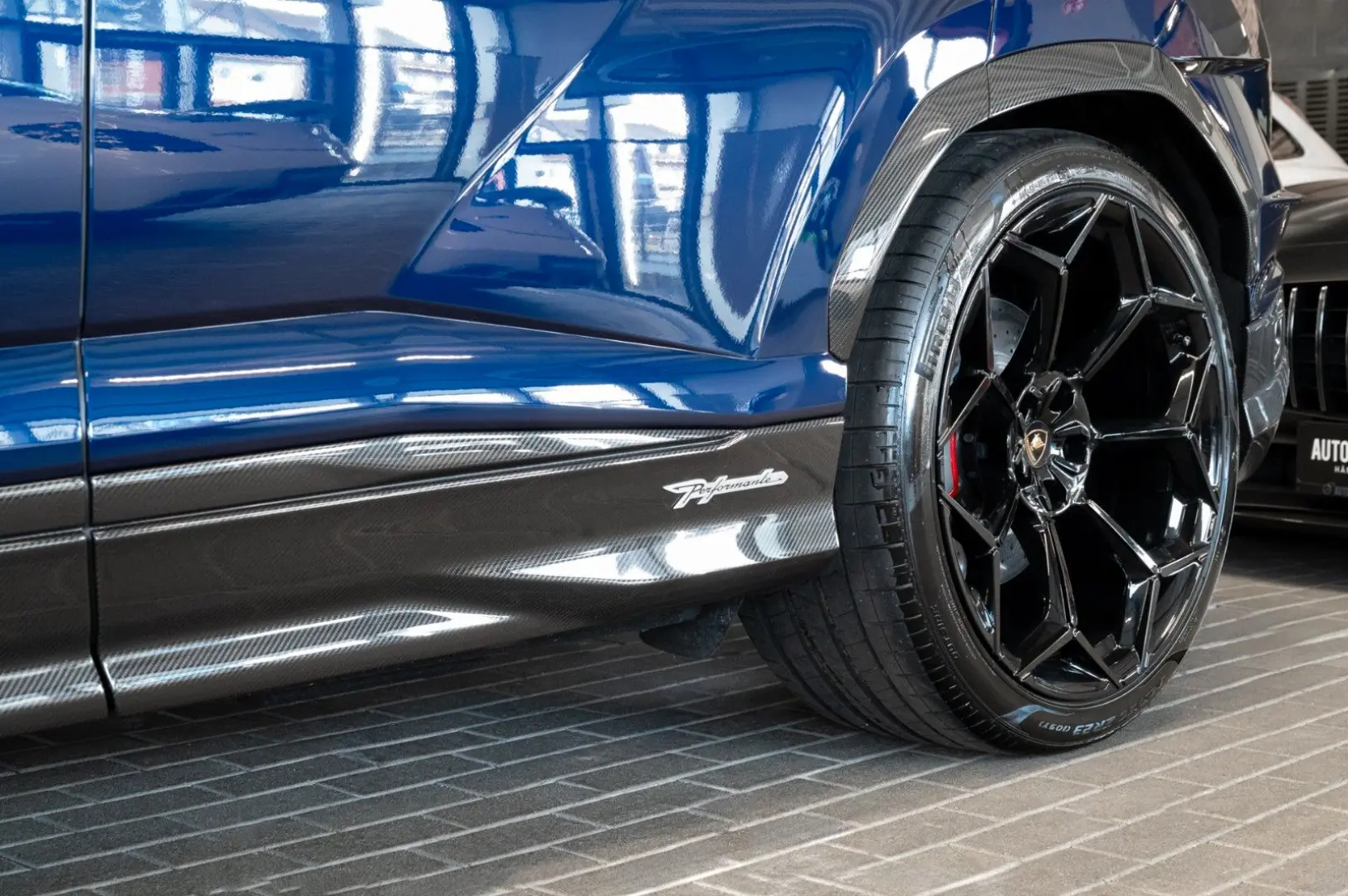 Lamborghini Urus Performante FULL CARBON AKRAPOVIC B&O