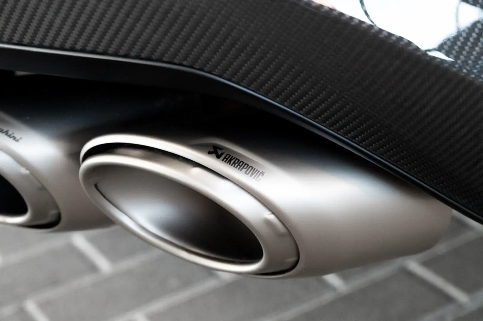 Lamborghini Urus Performante FULL CARBON AKRAPOVIC B&O