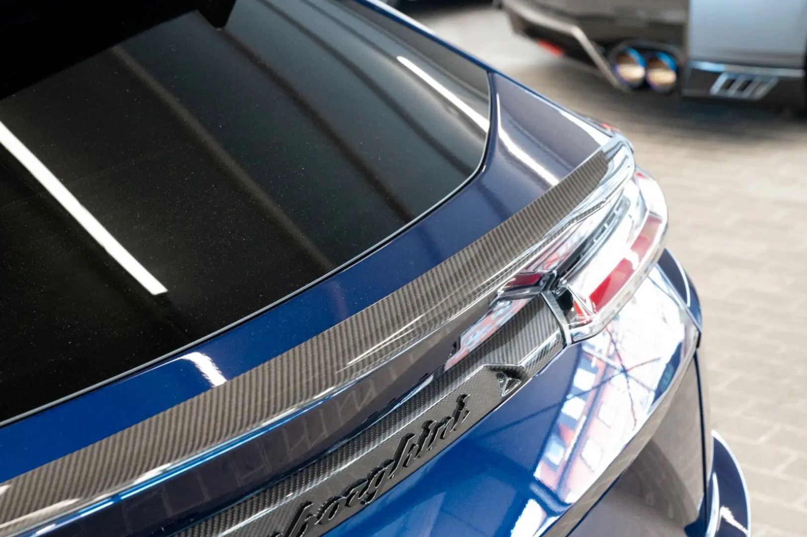 Lamborghini Urus Performante FULL CARBON AKRAPOVIC B&O