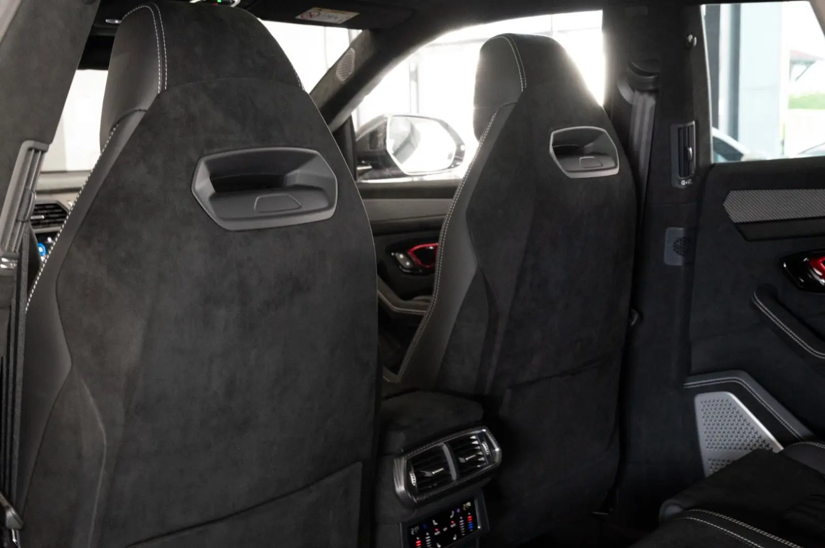 Lamborghini Urus Performante FULL CARBON AKRAPOVIC B&O