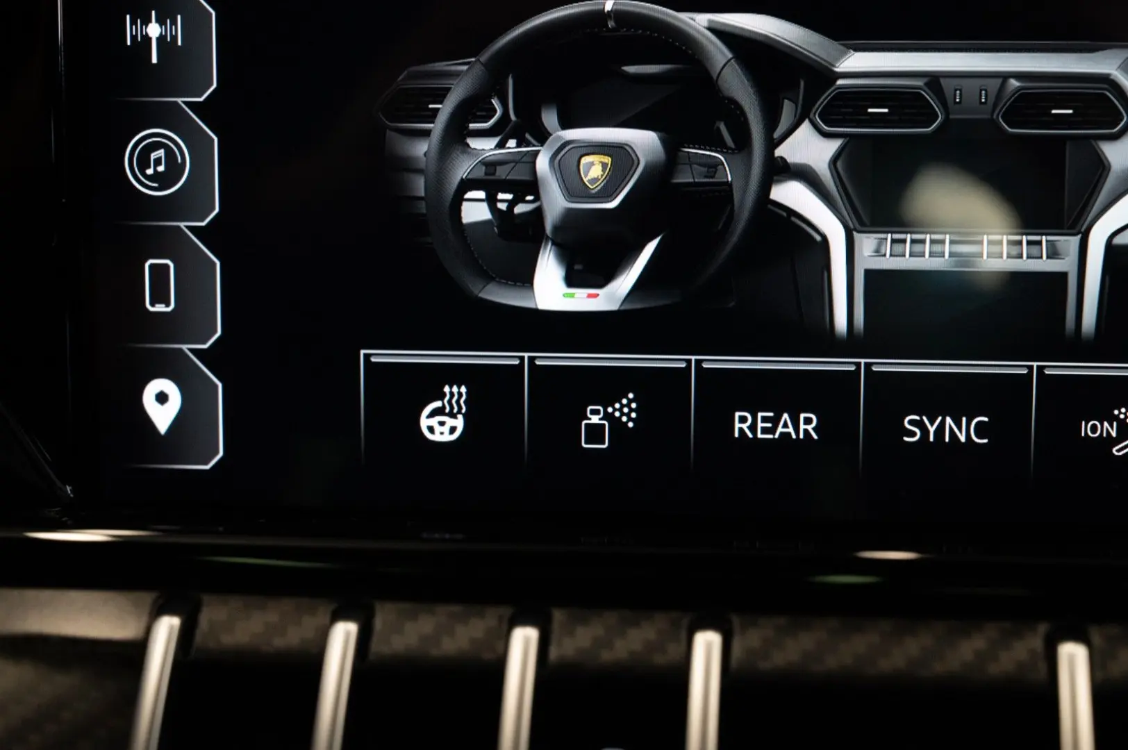 Lamborghini Urus Performante FULL CARBON AKRAPOVIC B&O