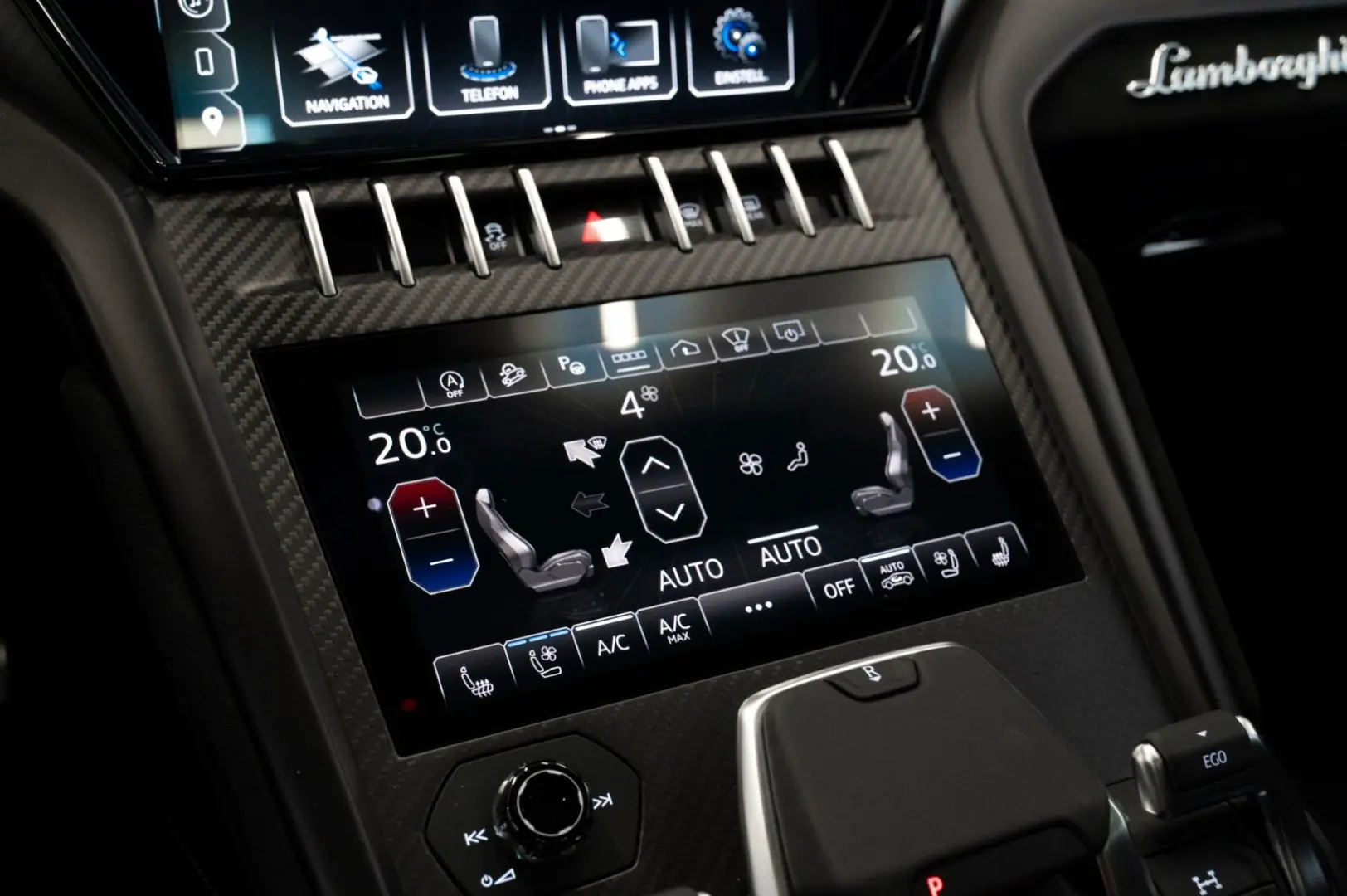 Lamborghini Urus Performante FULL CARBON AKRAPOVIC B&O