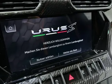 Lamborghini Urus S   Panorama   Carbon
