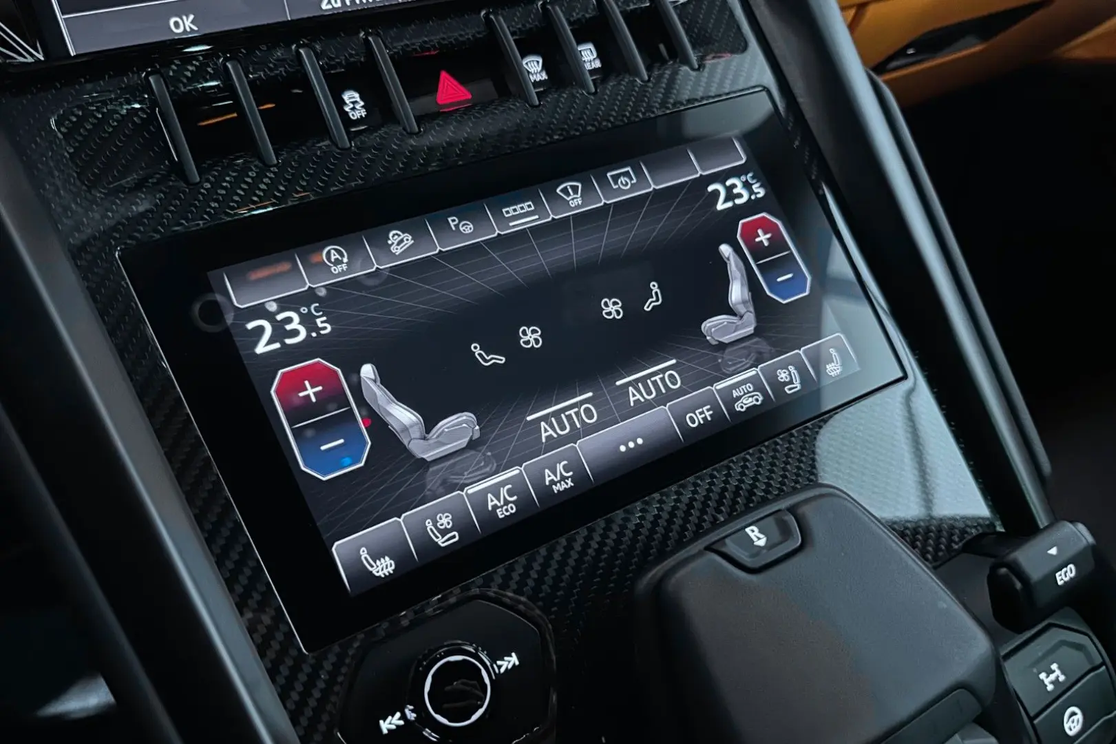 Lamborghini Urus S   Panorama   Carbon