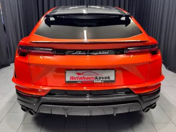 Urus Performante FULL-CARBON AKRAPOVIC MASSAGE
