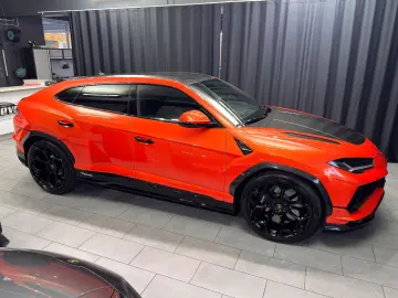 Urus Performante FULL-CARBON AKRAPOVIC MASSAGE