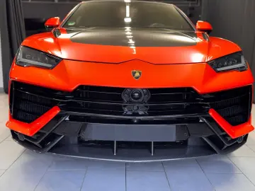 Urus Performante FULL-CARBON AKRAPOVIC MASSAGE