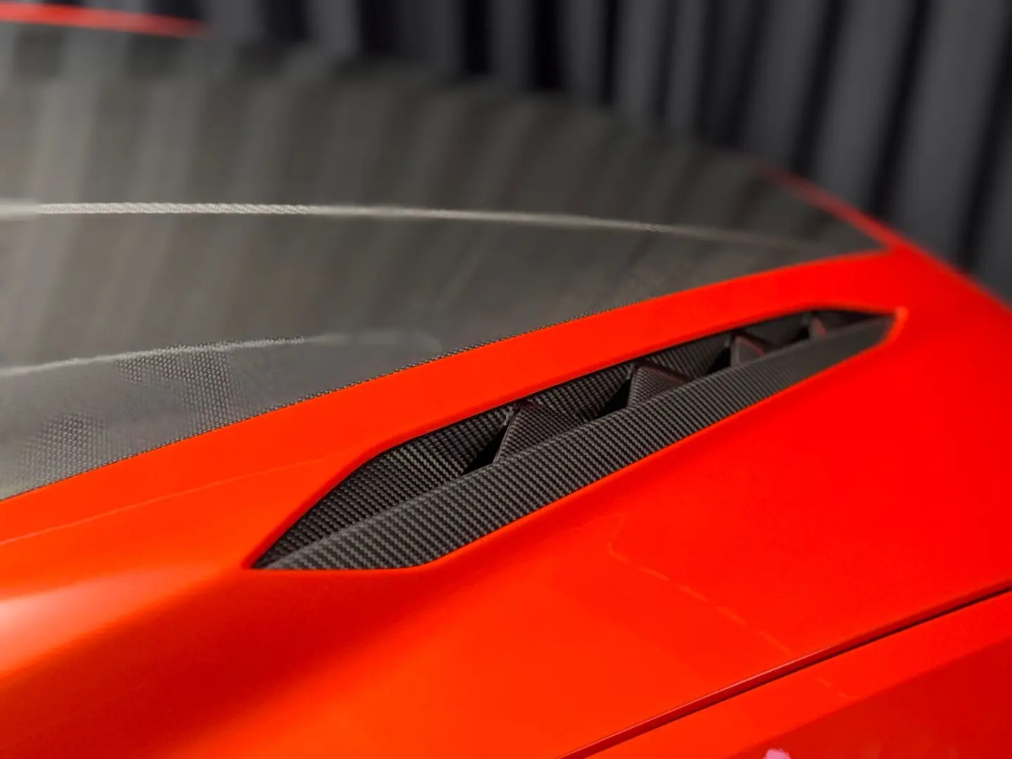 Urus Performante FULL-CARBON AKRAPOVIC MASSAGE