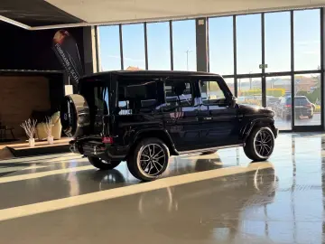 Mercedes Benz G 500