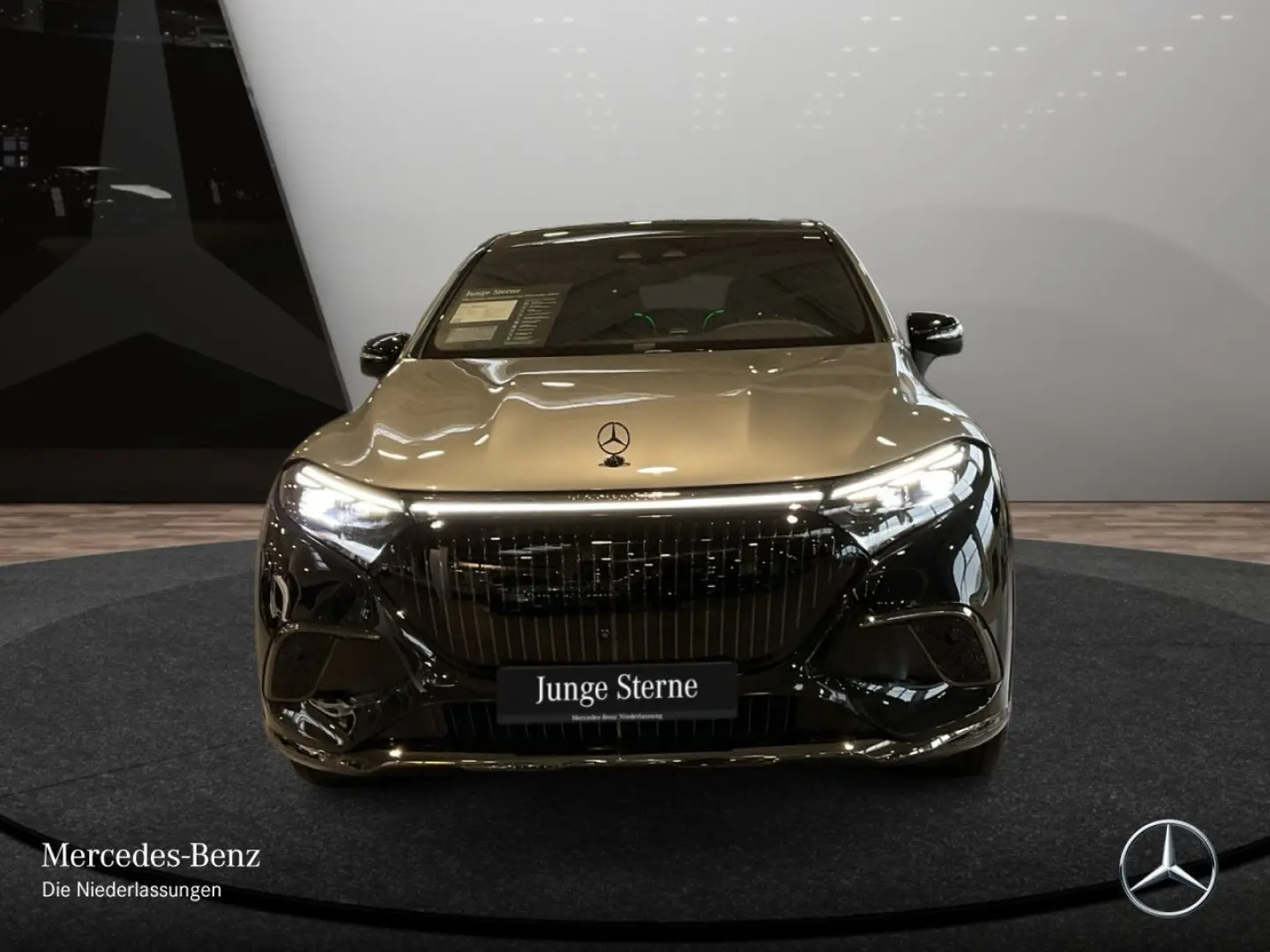 Mercedes Benz EQS 680 SUV Maybach